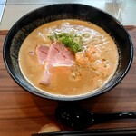 ヌードル 麺和 - 濃厚・海老みそ拉麺  ( レアチャーシュー トッピング )