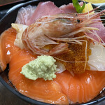 Sumire - 本日の海鮮丼アップ