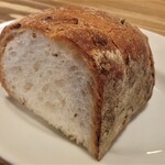 Bistro Hutte - カツレツのパン