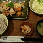 大戸屋 - 鶏と野菜の黒酢あん定食！