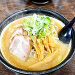 居酒屋 太郎 - 味噌らーめん。ボリュームたっぷり