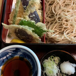 そば処 庄司屋 - 板天　2,180円
      2022/4  by  みぃこのごはん日記