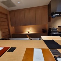 日本料理FUJI - カウンターのセッティング