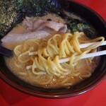 剛力家 - オープン記念ラーメン　500円　麺アップ
