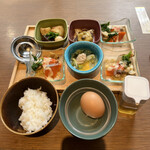 銀座朝食ラボ - 朝食ビュッフェ９０分制２５００円。〆は卵がけご飯です。あご出し醤油が、良かったです(^｡^)