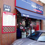 マグズカフェ - 店舗正面(昼)