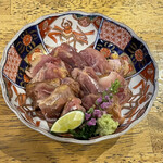 旬ものと日本酒 とみ笑 - 親鳥のたたき