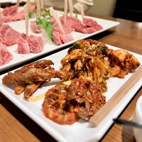 みやび 六本木店 - キムチ盛り合わせ
                    2022年4月21日