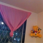 ドックン - ピンクのカーテン
