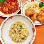 Gyouza No Oushou - ジャストサイズ　炒飯、鶏のから揚げ、エビチリ