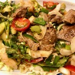 ソンクラン - 牛肉がこんなにたくさん！ヤムヌア