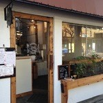 リトルツリー - ウッディーな可愛いお店