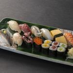 季の庭 - 料理写真:にぎり寿司 磯盛り10種1本 3,850円