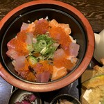 Kurosuke - 海鮮丼