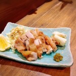 Wafuu Izakaya Busa - 鶏もも肉塩焼き