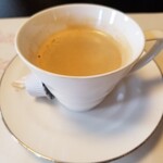 西洋膳処 まえだ - 食後のコーヒーまで。これも満足できる物。