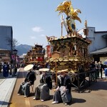 西洋膳処 まえだ - 8台の山車が出揃う郷土の春祭り。