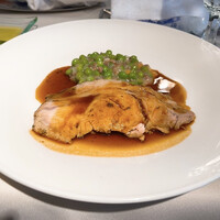 イタリア料理 Trattoria Mezzanino - ハニーポークのローストグリーンペッパー添え