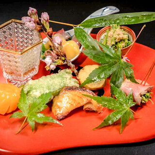 旬の食材を使った豪華絢爛創作和食