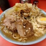 ラーメン富士丸 - ラーメン少な目　980円