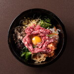 石锅肉脍拌饭
