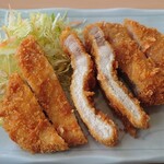 秋月庵 三次郎 - カツは薄いが美味い！