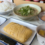 奈良針テラス食堂 - 玉子焼き定食をベース 納豆 焼き鯖 豚汁 生たまご