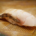 にぎり鮨 一五〇 - 炙り鰆