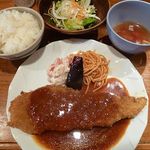 ビーフカツレツ 840円