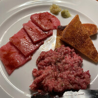 カルネジーオ イースト - 