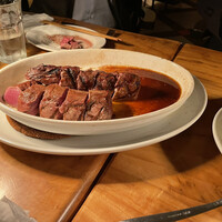 カルネジーオ イースト - 