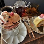 カフェ ヨコロン - 桜のグラスデザート＆桜のロールケーキセット