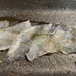 A e B - カワハギのカルパッチョ