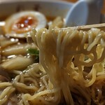 彩華ラーメン 屋台 - 麺リフト