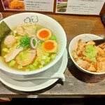 らーめん 鶏喰 - 特製 塩らー麺 & チャーシュー丼