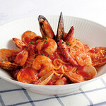 Neapolitan-style pescatore ~ fisherman-style tomato sauce with seafood ~