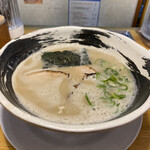 濃厚煮干とんこつラーメン 石田てっぺい - 