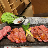 川崎名物 炭火焼肉 食道園 - 