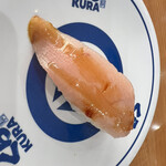 Muten Kurazushi - 醤油かけた中トロ一貫110円