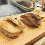 寿司 魚がし日本一 - 塩炙りサーモン　炙り漬けサーモン