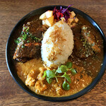 Da.uchi Curry - 赤海老のクリームカレー/豚のヴィネガー風味/和牛ネックのブルギニョン仕立て
