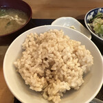 たけ美 - 玄米ご飯