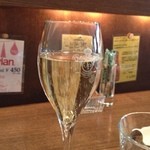 ミノビ - お昼から泡を一杯