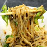 しろくま - 20220422汁なし担々麺・麺リフト