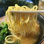 家系ラーメン クックら - 麺リフト。