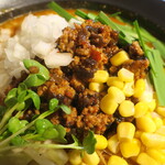 麺酒房 龍安 - 挽き肉