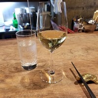 開化亭 - グラスワインは赤、白共にコートデュローヌの物。