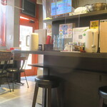 麺酒房 龍安 - 店内の様子