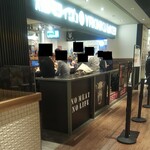 焼肉ライク - この日も多くの客で待ち客あり(2022.04.22)