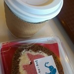 象の鼻カフェ - 象ロールケーキとコーヒー♪
      